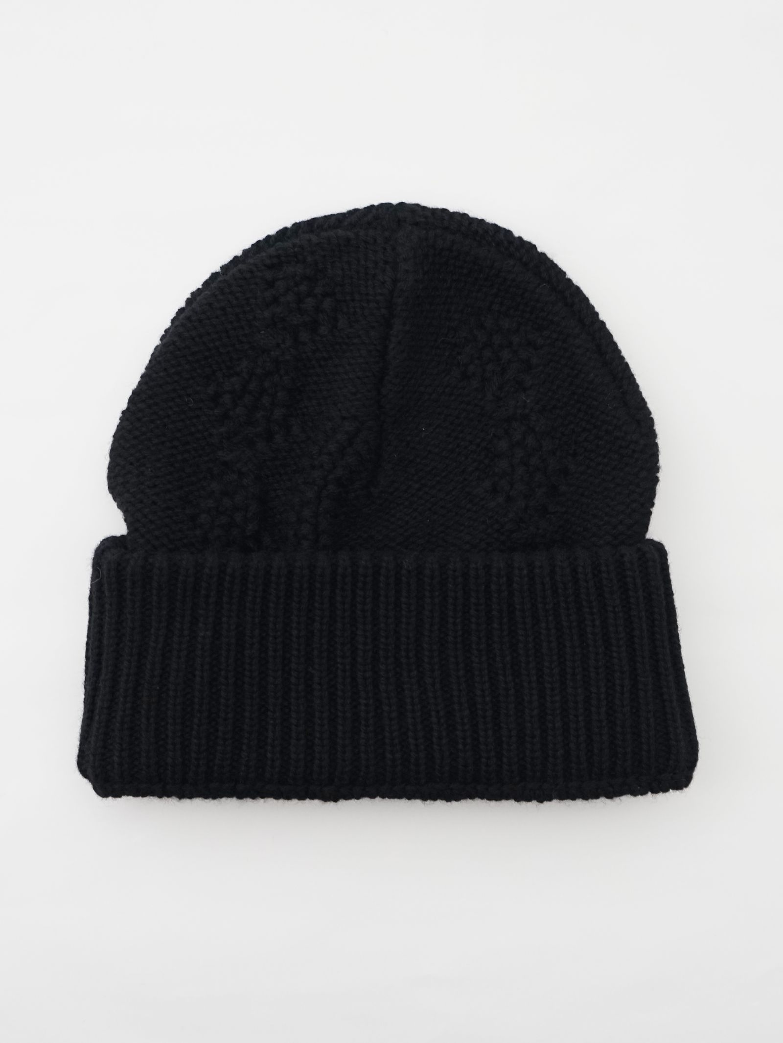 ケーブル ビーニー - CABLE KNIT BEANIE BLACK