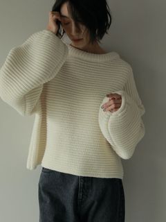 リングネックBOXニットプルオーバー - OFF WHITE