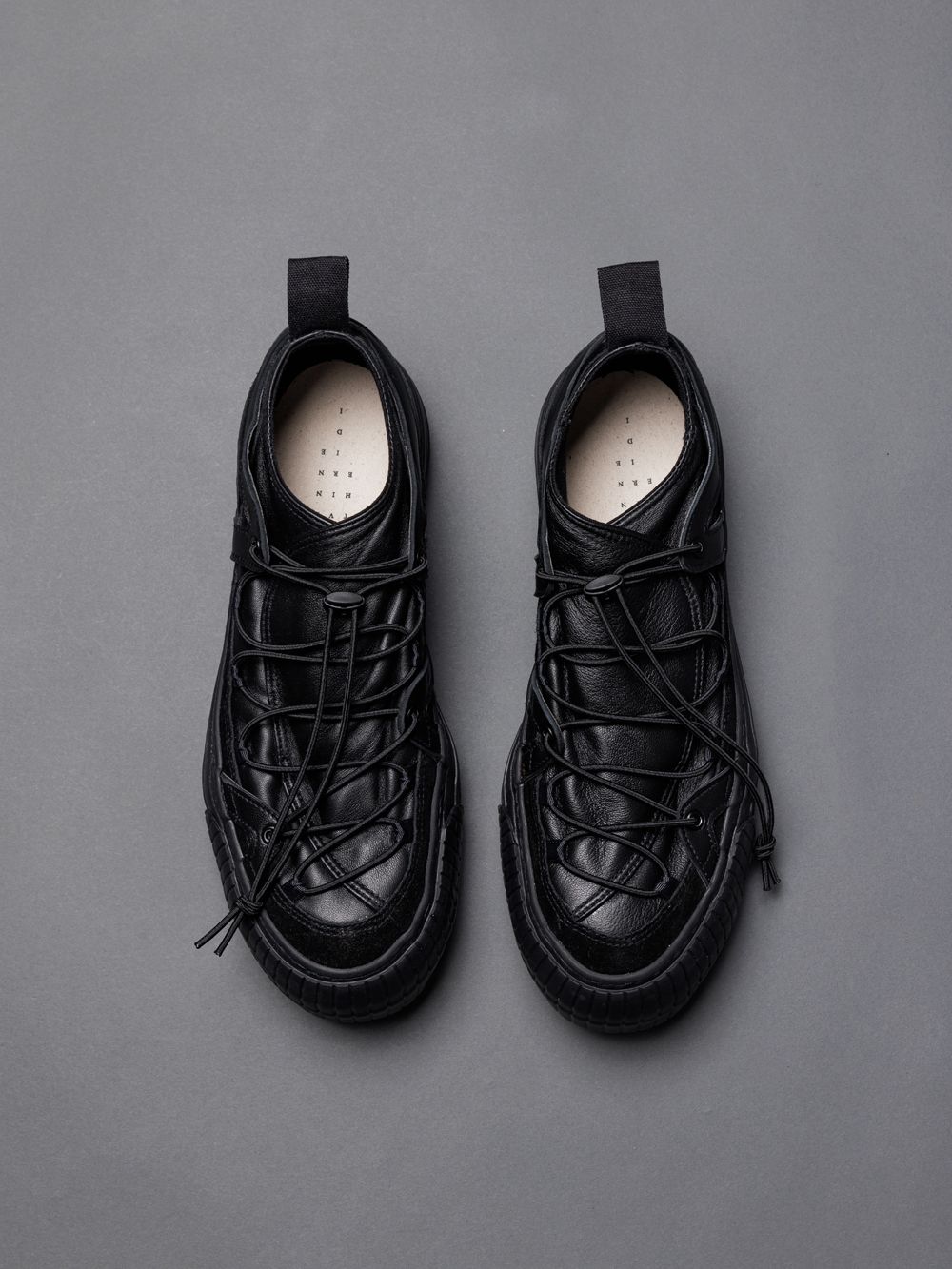 ローカット スニーカー - BLACK