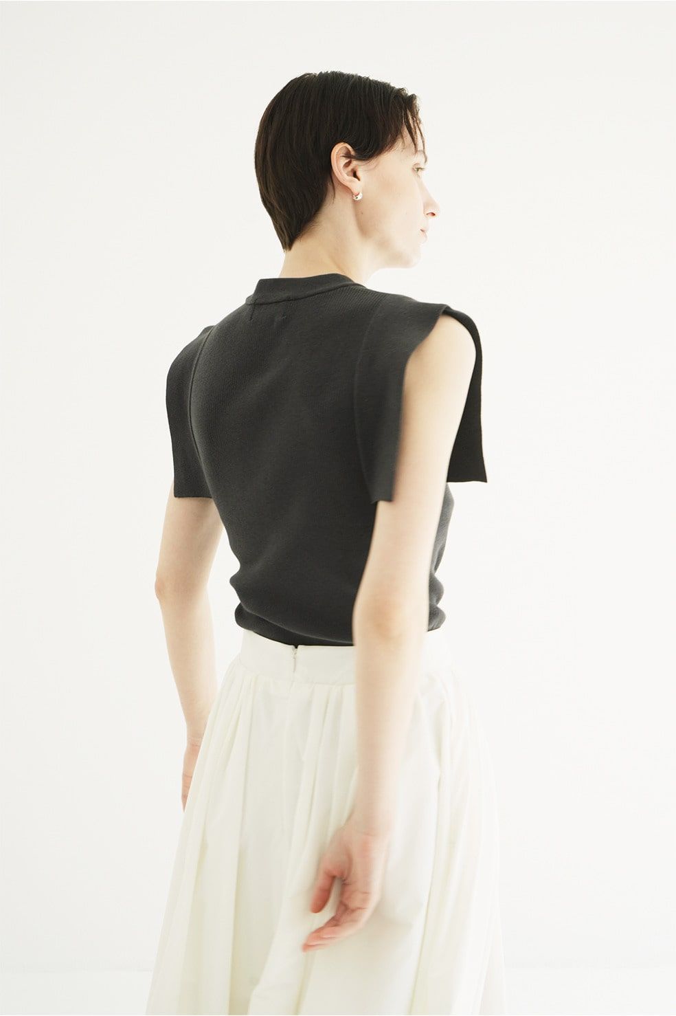 【27AW】 スクエアスリーブニットトップス - SQUARE SLEEVE KNIT TOPS (BLACK)