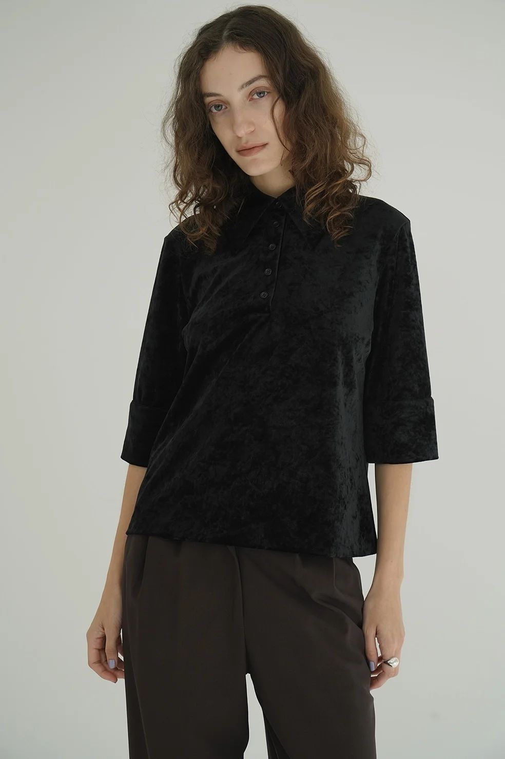 CLANE 正規商品 クラネ クラッシュ ベロア ポロトップス CRUSHED VELOUR POLO TOPS アイボリー/ブラウン/ブラック 3色展開 2025秋冬新作 CLANE - ベロアポロトップス - CRUSHED VELOUR POLO TOPS IVORY