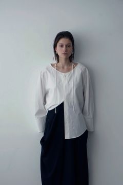 デコルテライン ブラウス - DECOLLETE LINE BLOUSE - WHITE