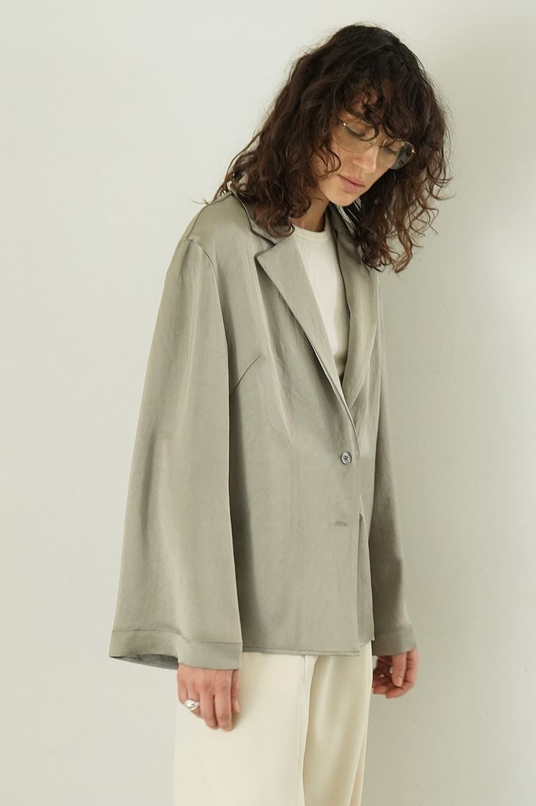 CLANE - TAILORED SATIN SHIRT - KHIKI - サテン テーラードシャツ 
