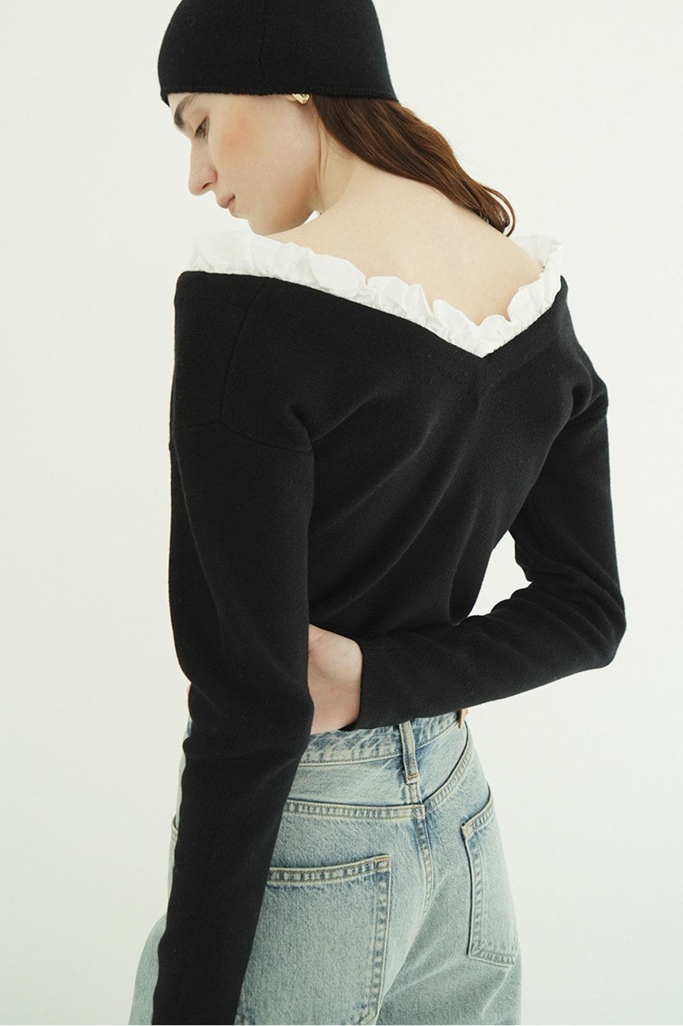 ツーウェイ フリルニットトップス - 2WAY FRILL V NECK KNIT TOPS (BLACK)