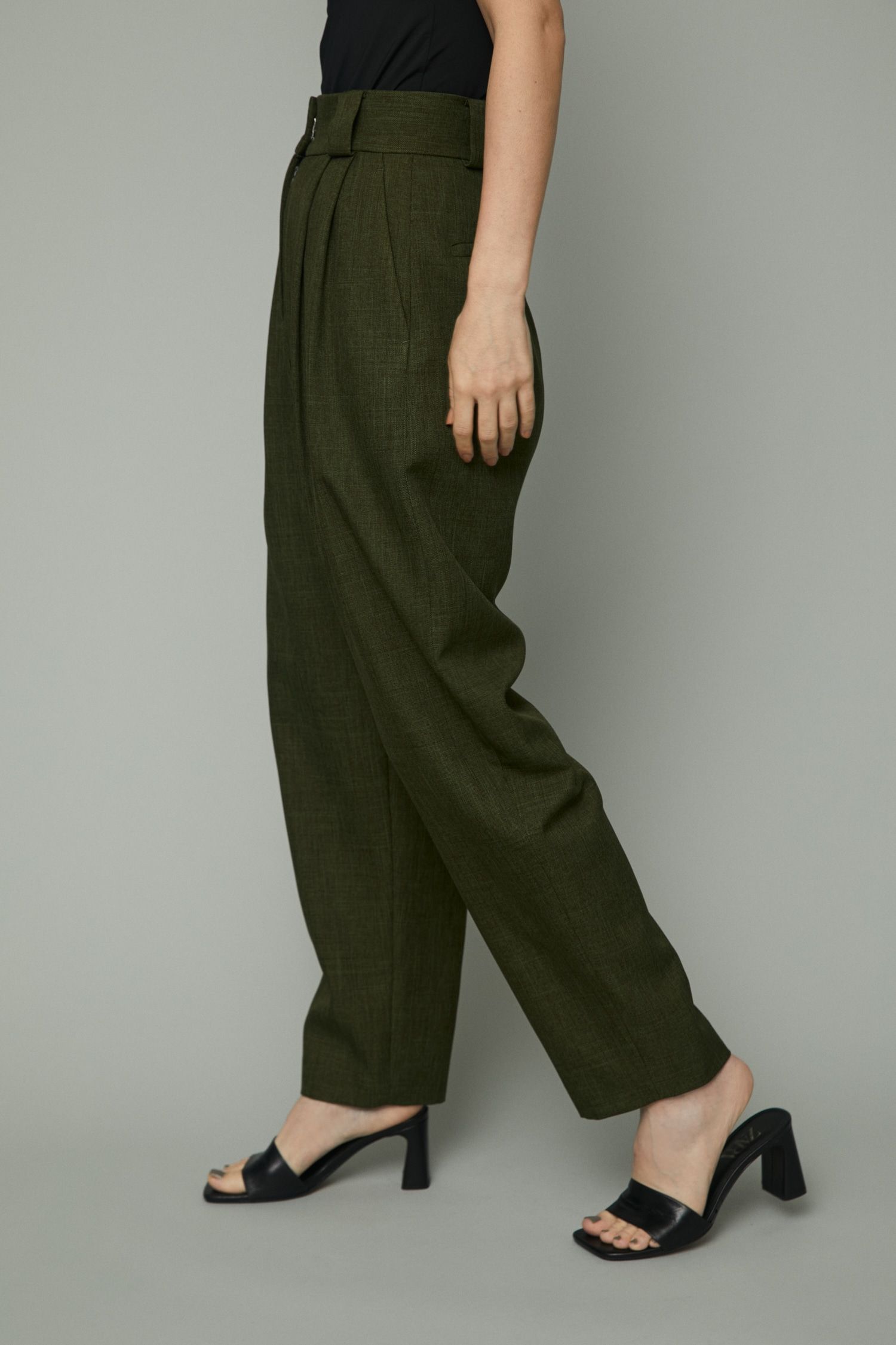 ツータックトラウザーズパンツ  - 2tuck trousers pants - KHIKI