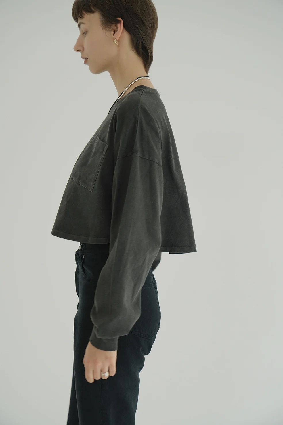 ピグメントショートトップス  -  PIGMENT SHORT TOPS (CHARCOAL GRAY)