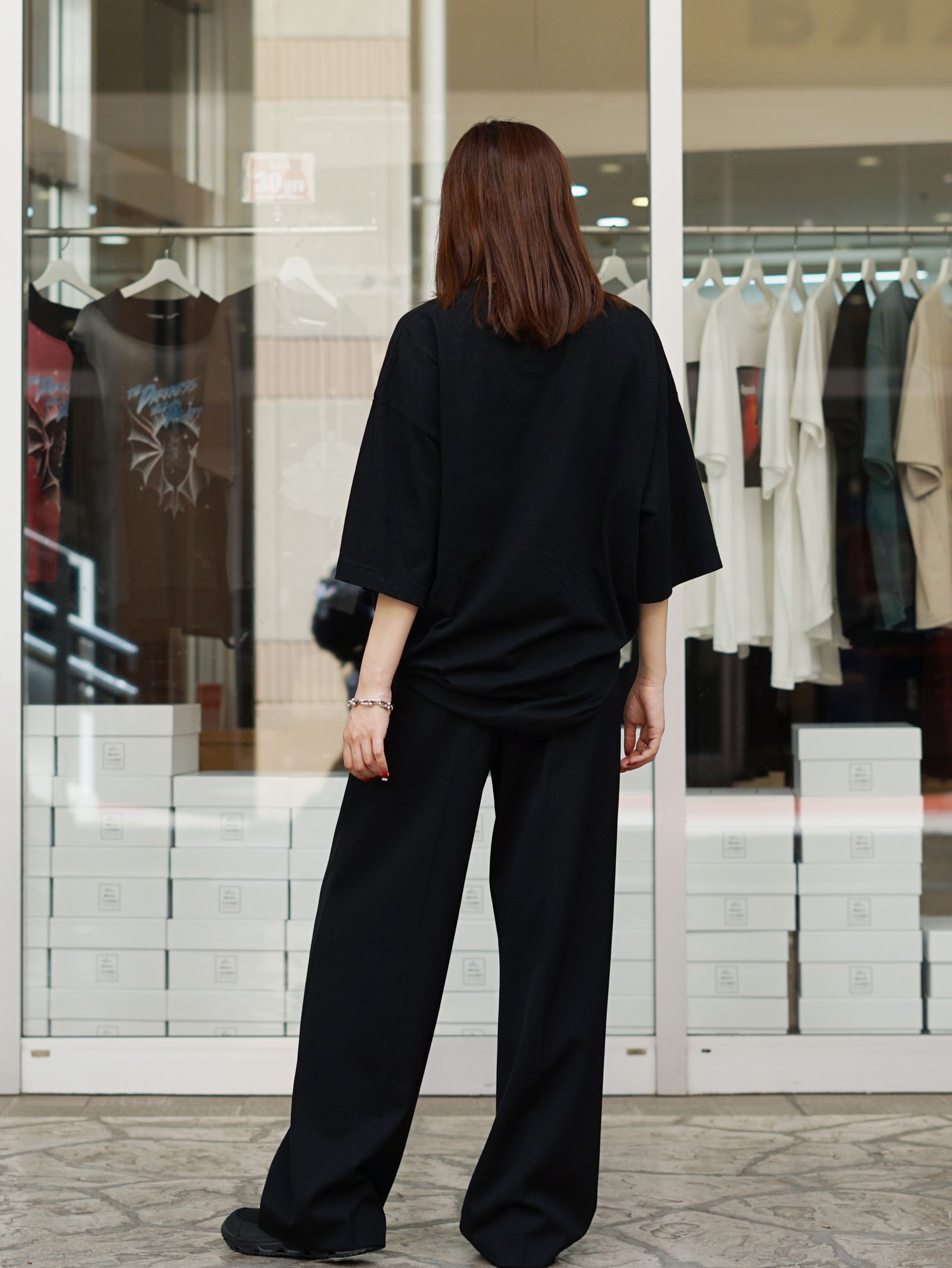 メンズTシャツを、女性らしく着こなすMIHARAスタイル