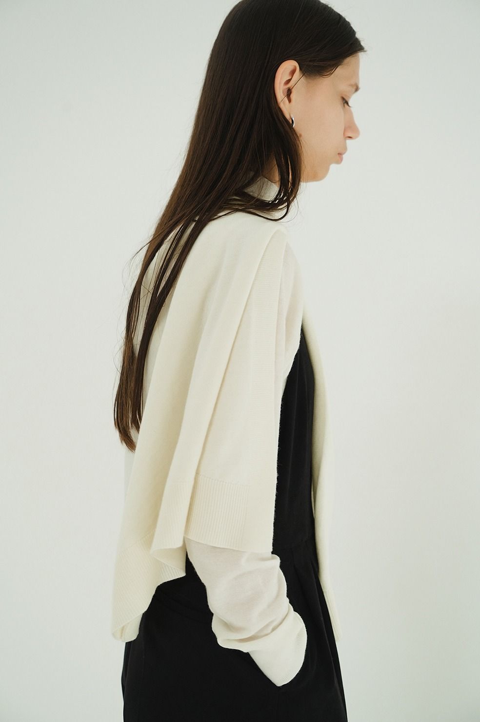 ケープ + ニットトップス - CAPE SET KNIT TOPS (WHITE)