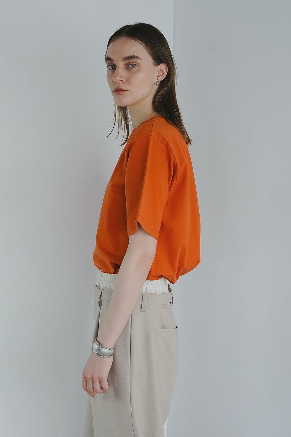 スリットネックトップス - SLIT NECK CUT TOPS - ORANGE