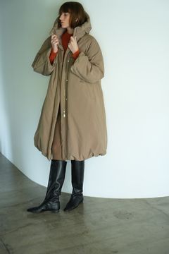 寒い冬にお勧め CLANEの新作ロングダウンコーデ