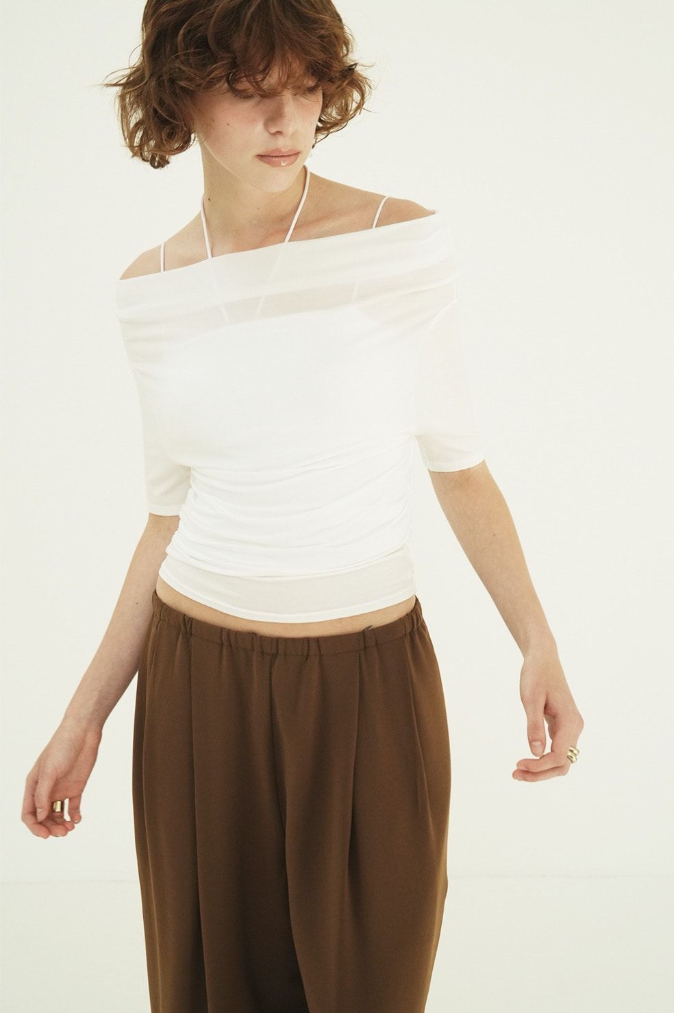 オフショルダートップス -  DRAPED OFF SHOULDER H/S TOPS(WHITE)