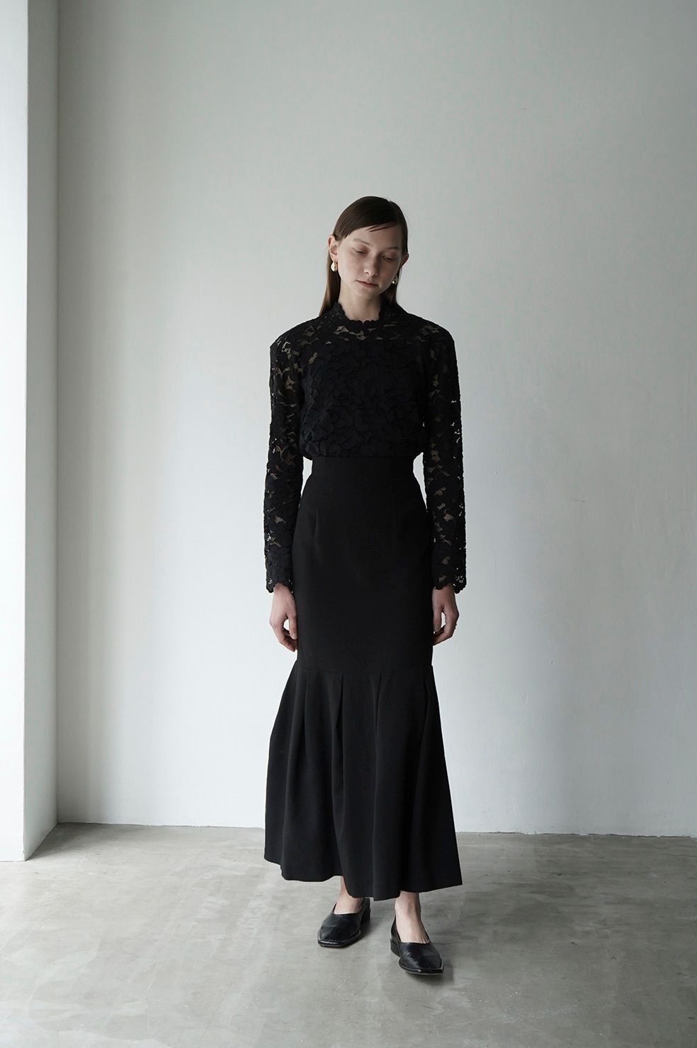 TUCK HEM VOLUME SKIRT - BLACK
