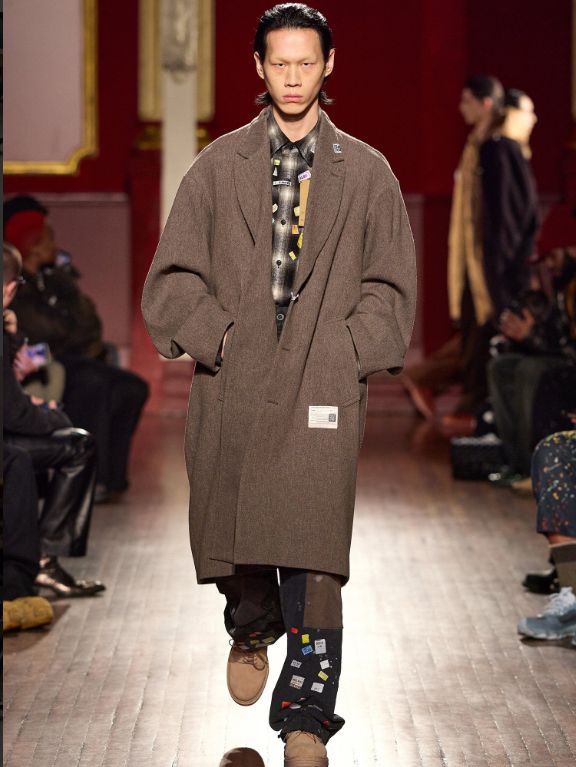 シフテッド ショルダー コート - SHIFTED SHOULDER COAT (BROWN)