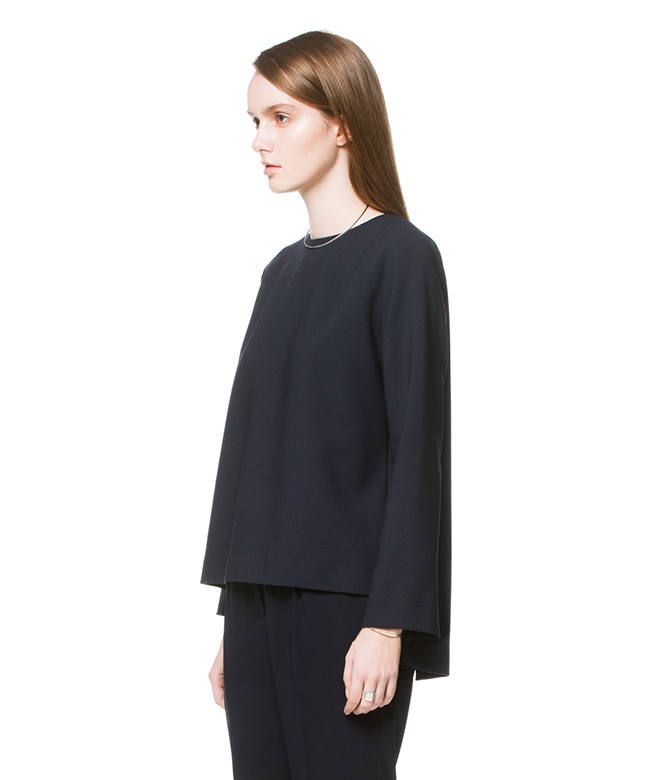 バックプリーツレイヤードトップス NAVY