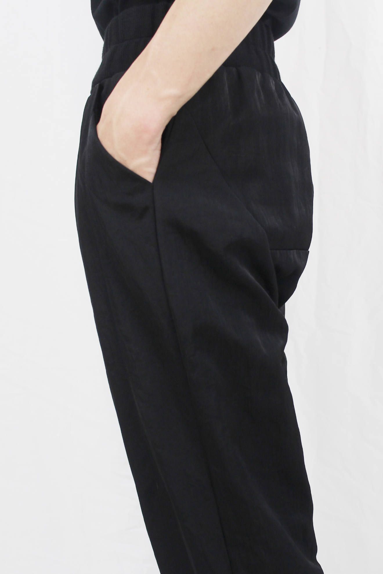 テーパードイージーパンツ - TAPERED EASY PANTS