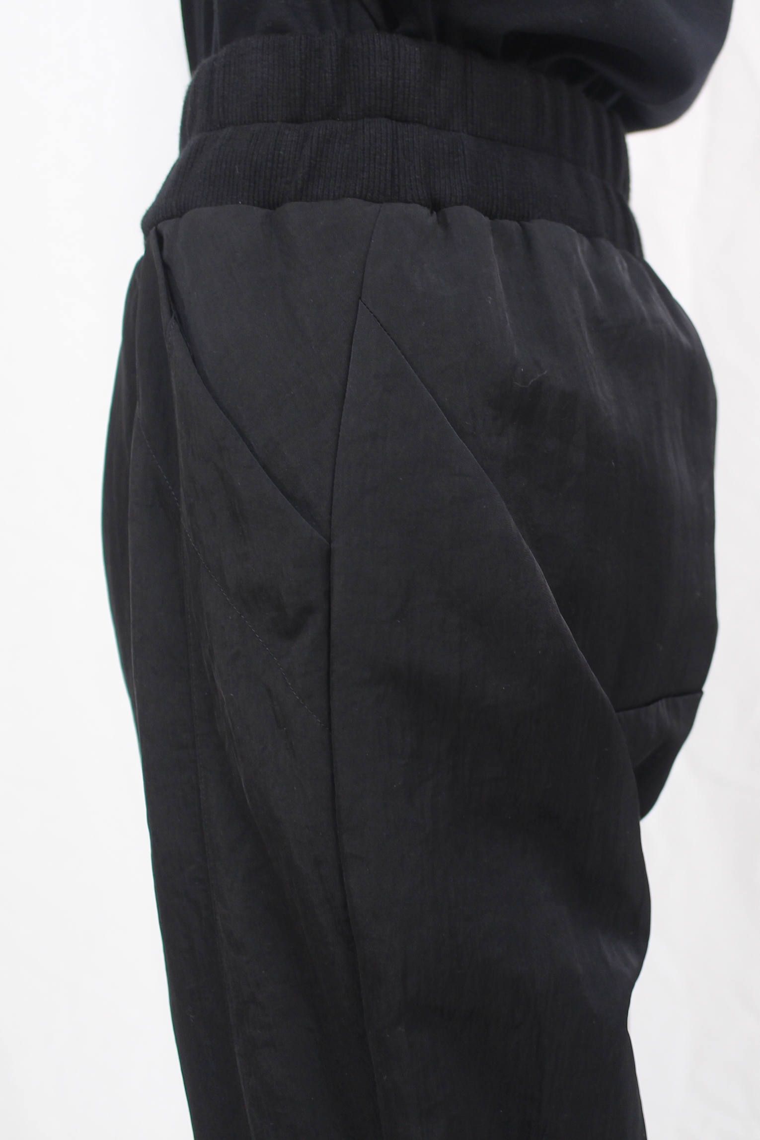 テーパードイージーパンツ - TAPERED EASY PANTS