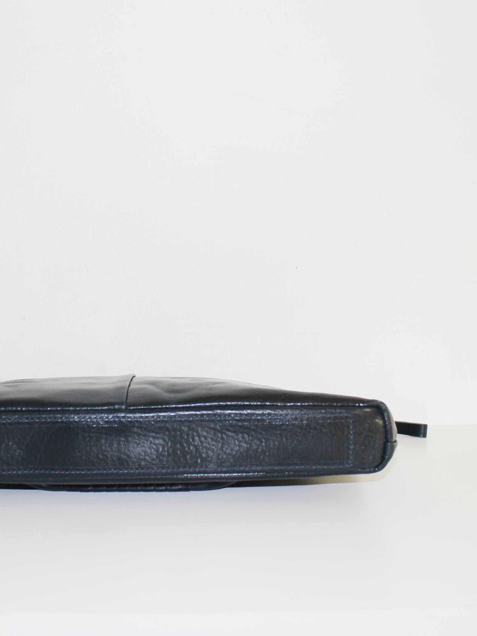 【先行予約】クラッチバッグ - 4handle file NAVY