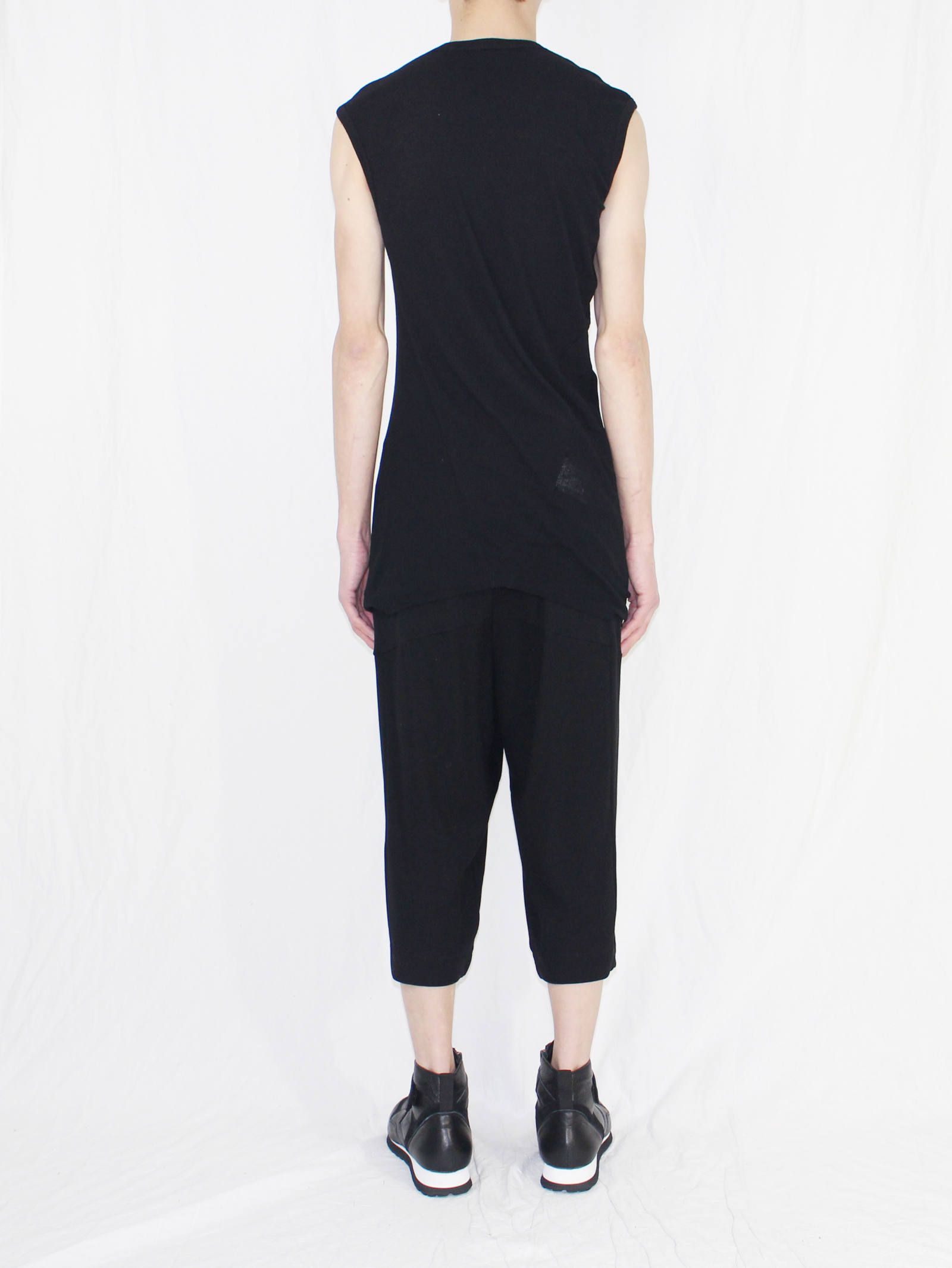 シャーリングノースリーブカットソー - SHIRRING NO SLEEVE TOP