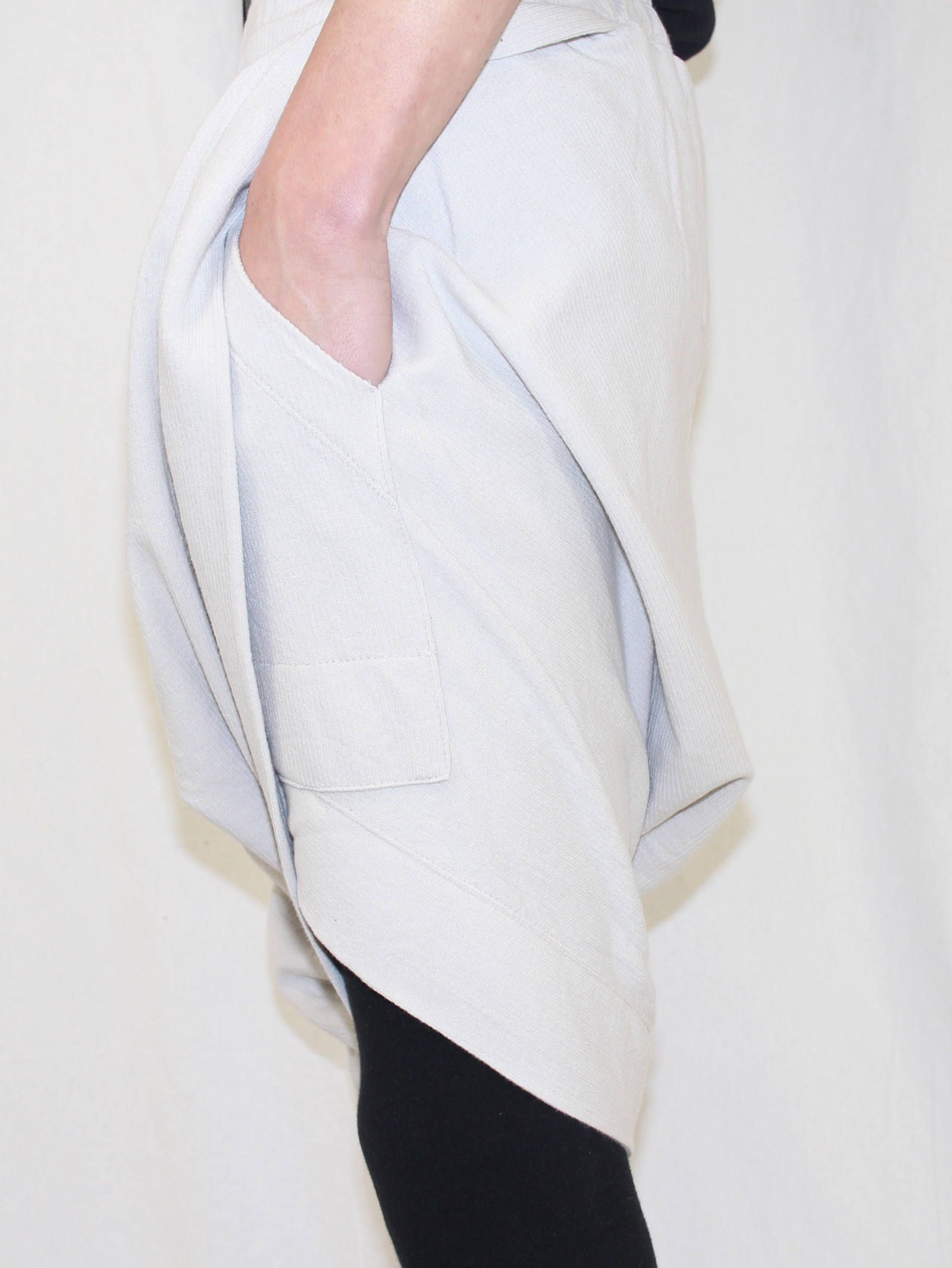ツイステッドクロッチイージーパンツ - TWISTED CROTCH EASY PANTS - PLASTER