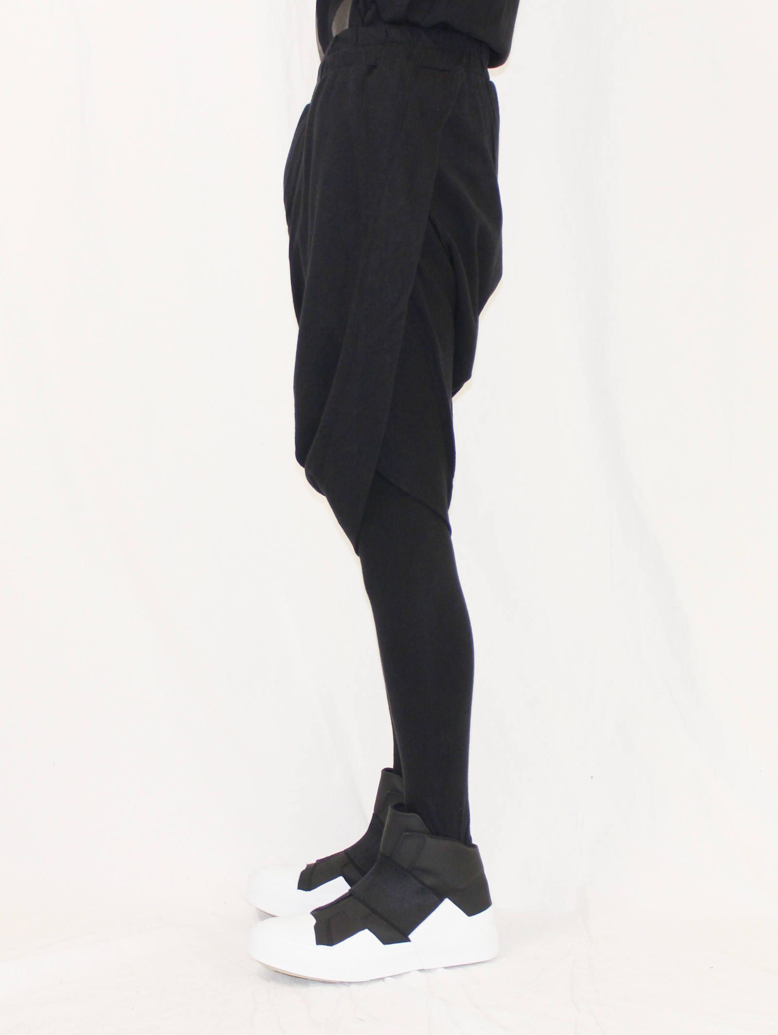 ツイステッドクロッチイージーパンツ - TWISTED CROTCH EASY PANTS - BLACK