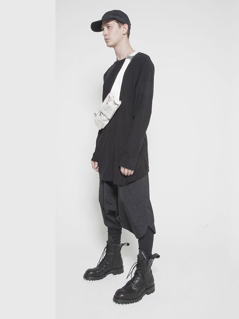 JULIUS - アシンメトリーカットソー - DRAPING CUT AND SEWN JULIUS - アシンメトリーカットソー - DRAPING CUT AND SEWN