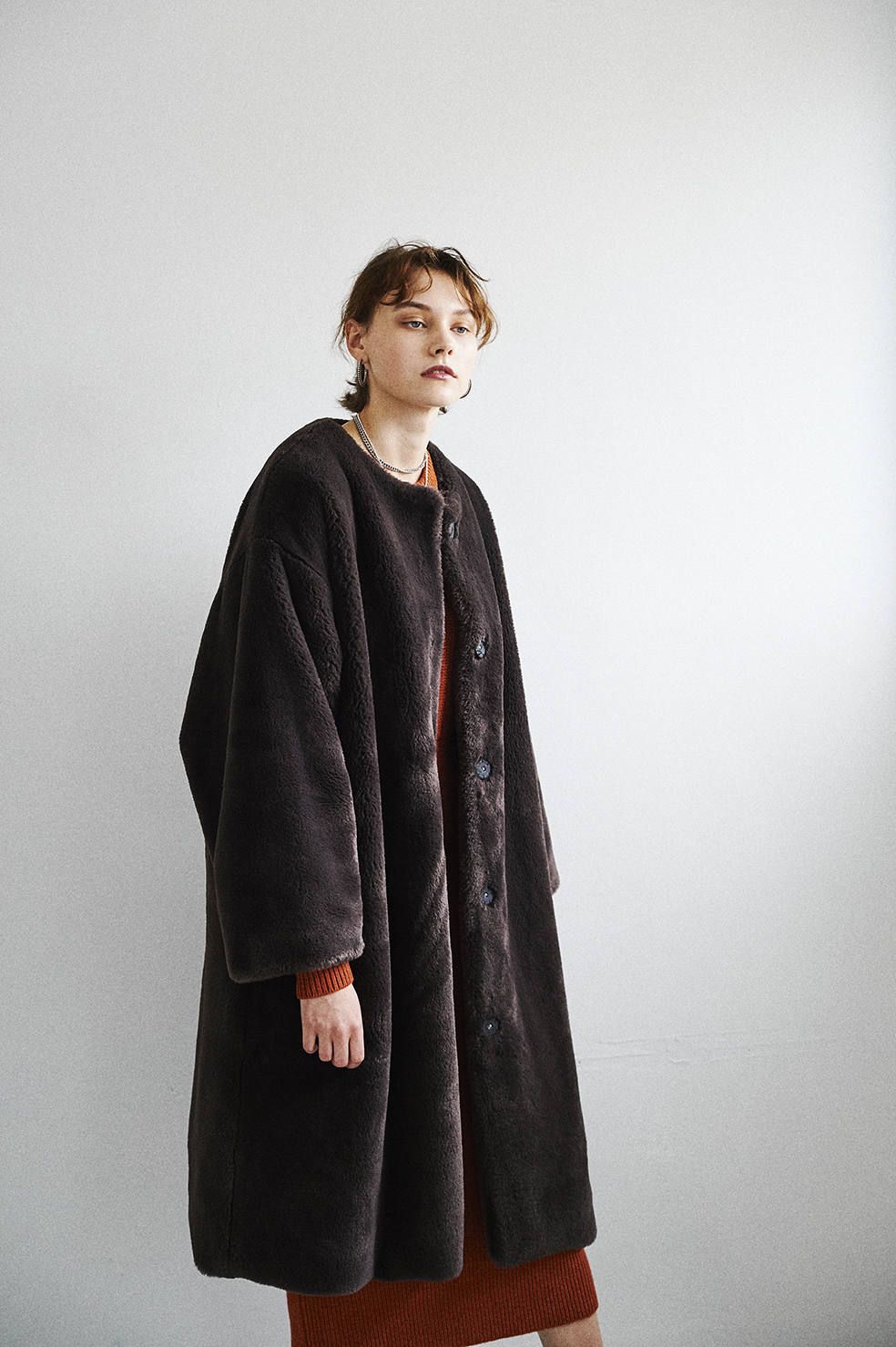 CLANE - ノーカラーファーコート - NO-COLLAR FUR COAT - BROWN ...