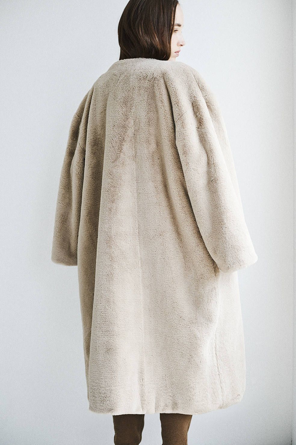 CLANE - ノーカラーファーコート - NO-COLLAR FUR COAT - ivory