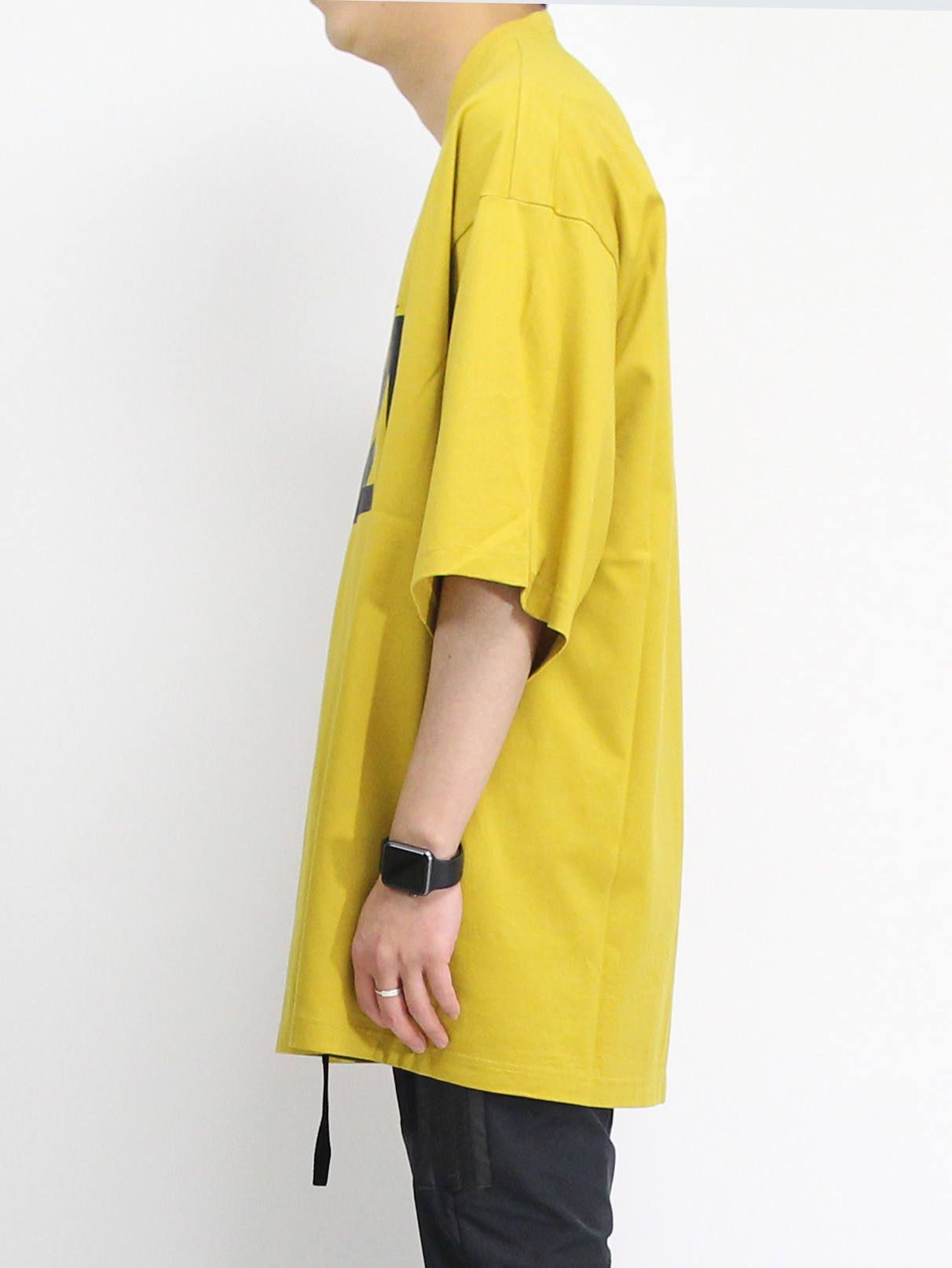 ニルズビッグTシャツ -  NIL BIG T-SHIRT - MUSTARD