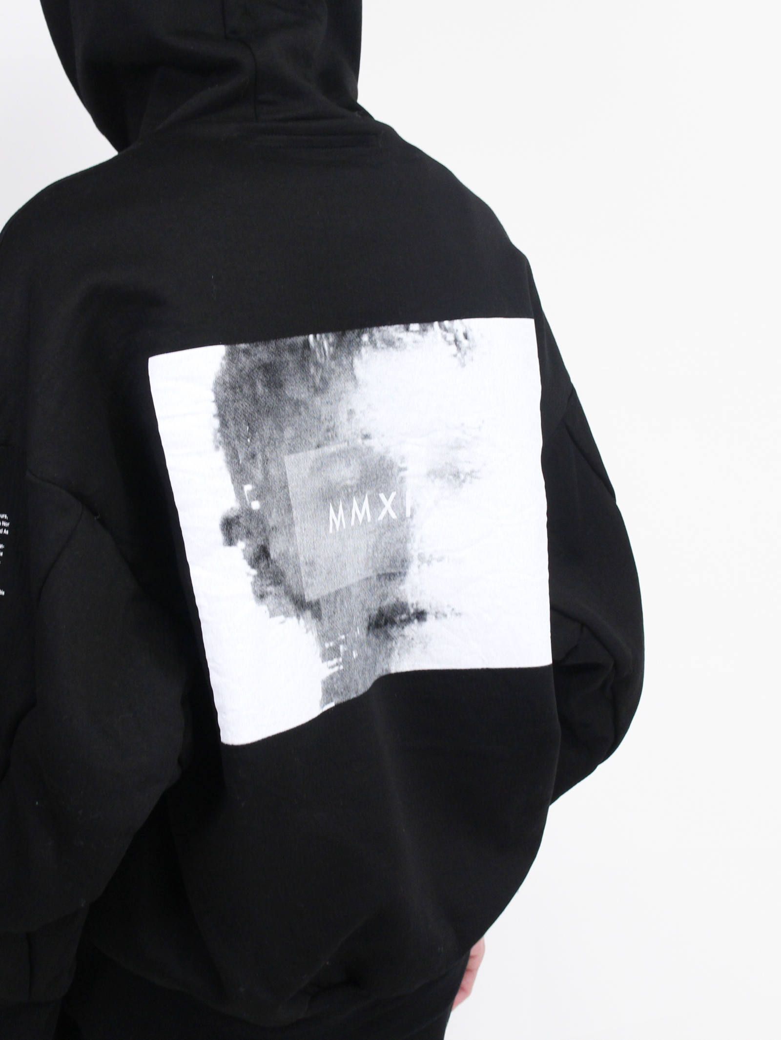 JULIUS - シームドパーカー - SEAMED PRINT HOODIE | ADDICT WEB SHOP