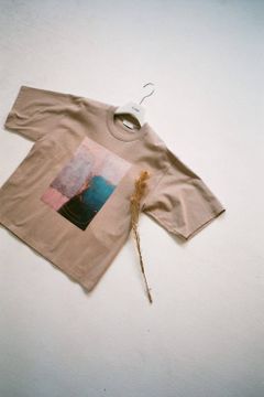 アートTシャツ -   	 ART T/S BEIGE