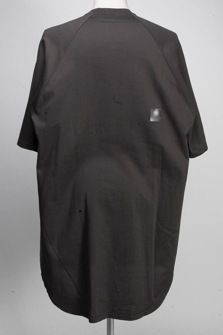 【先行予約】 家紋Tシャツ - KAMON ROUND T-SHIRT - DARK GREY
