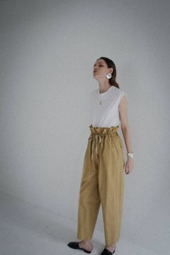 ミリタリーシャーリングパンツ - MILITARY SHIRRING P/T BEIGE
