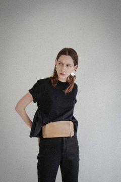 バックフリルTシャツ -  BACK FRILL T/S BLACK