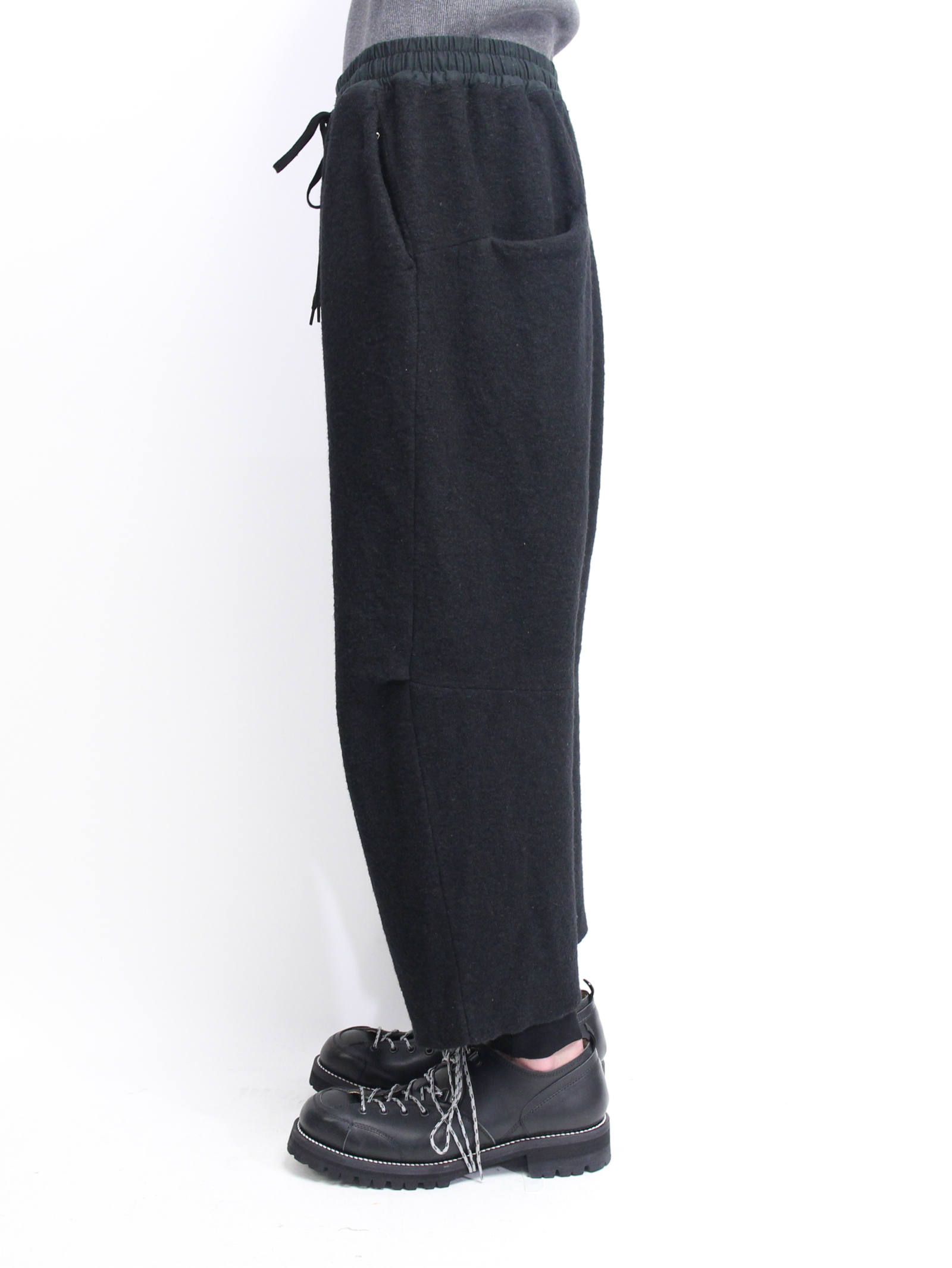 The Viridi-anne - 縮絨ワイドパンツ | ADDICT WEB SHOP The Viridi-anne - 縮絨ワイドパンツ | ADDICT WEB SHOP