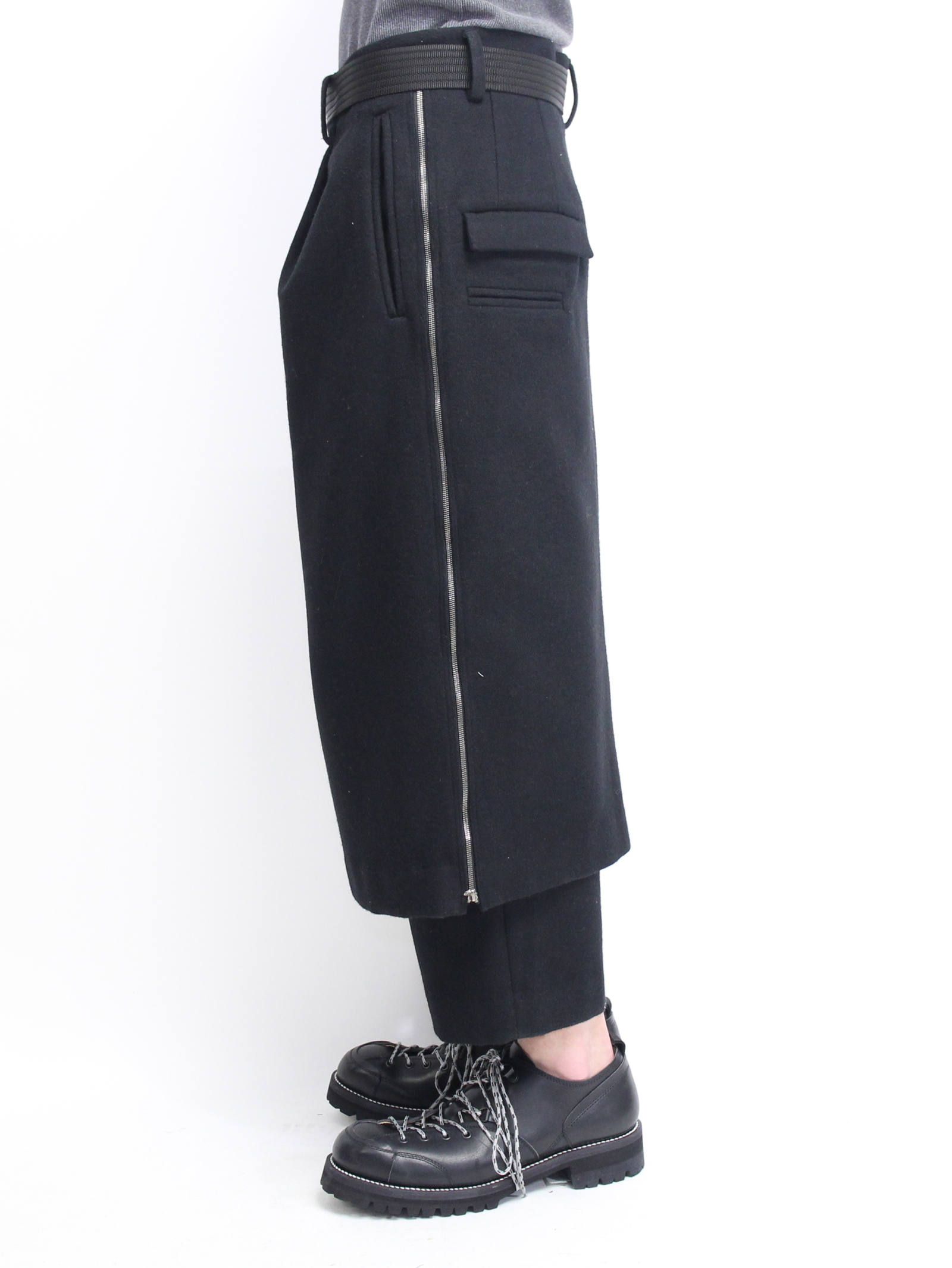 メルトンスカートパンツ