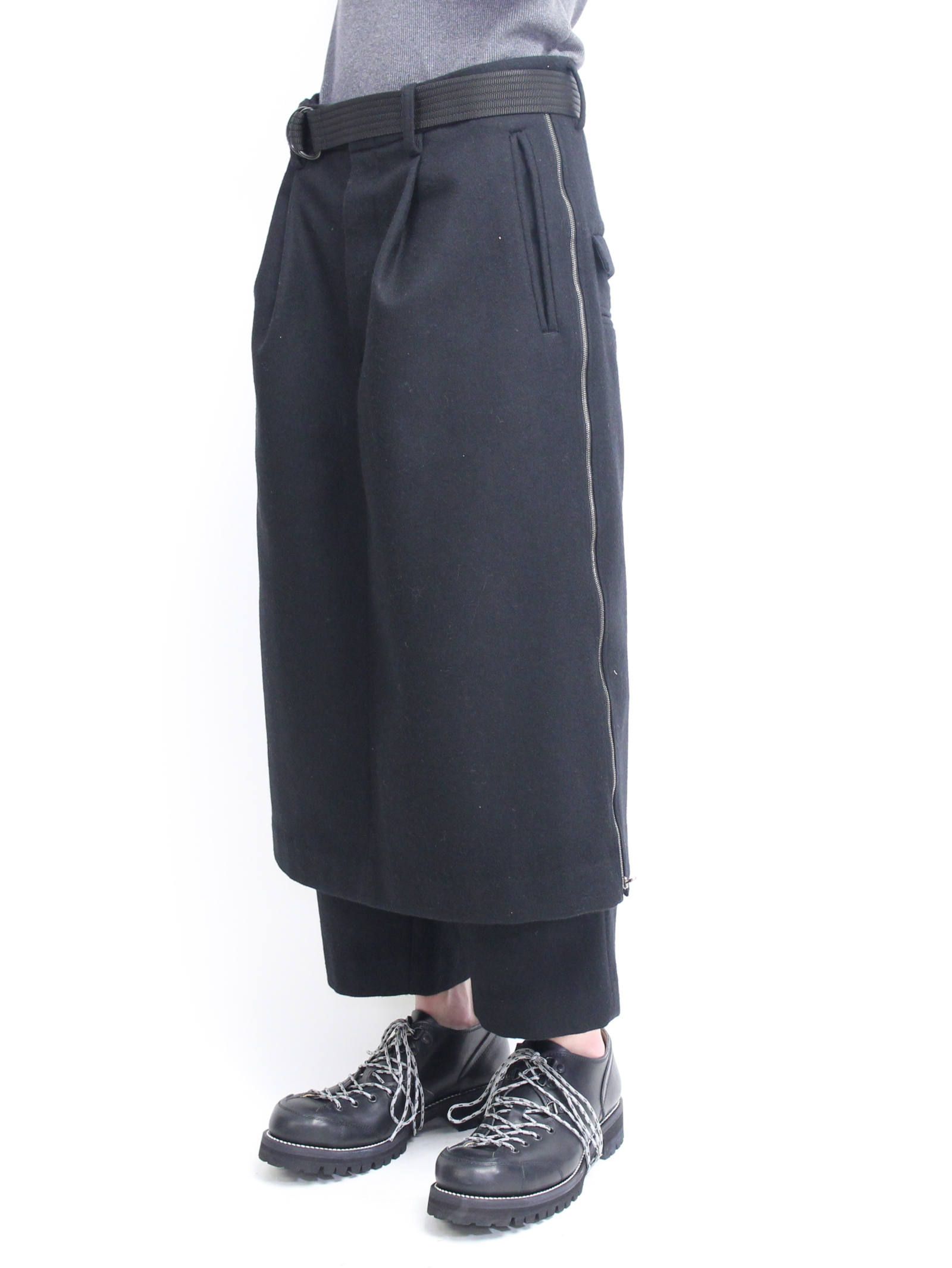 メルトンスカートパンツ