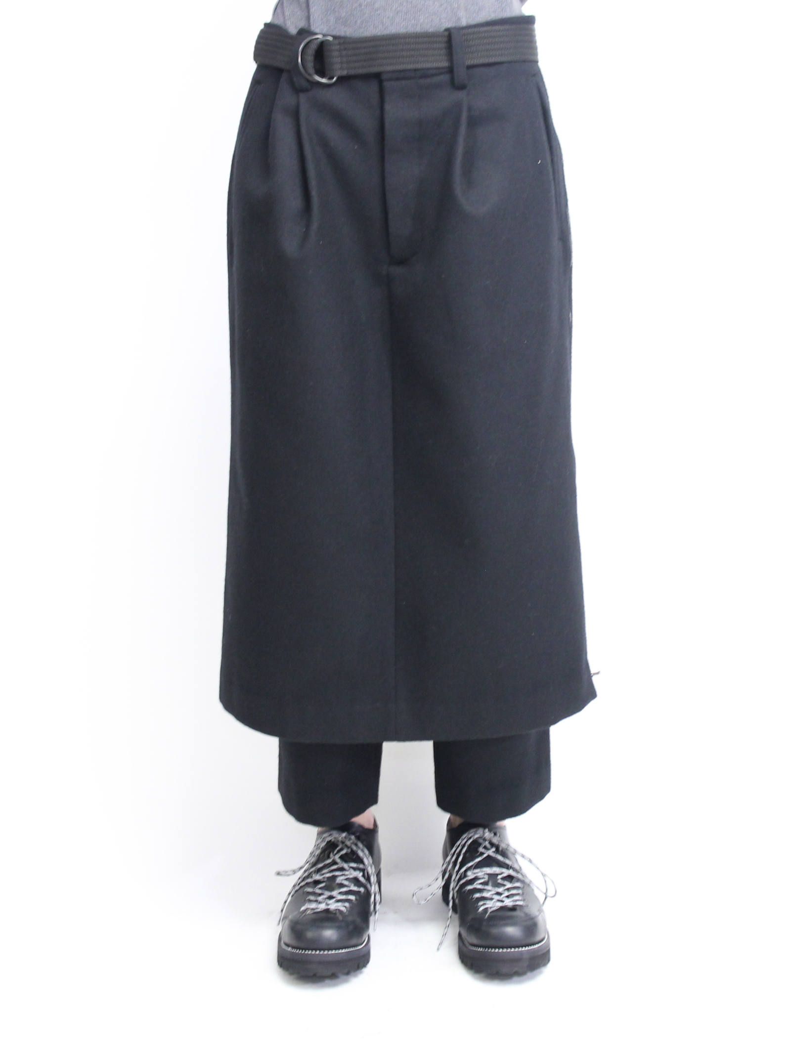 メルトンスカートパンツ