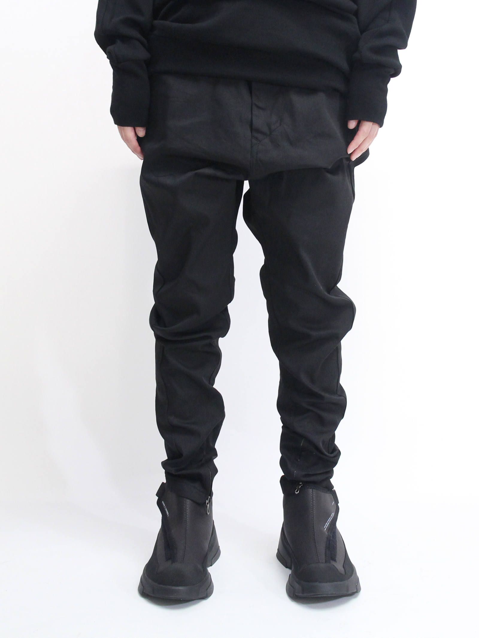 JULIUS - キーストラップ付きクロッチデニム - Crotch Pants With Key Strap | ADDICT WEB SHOP