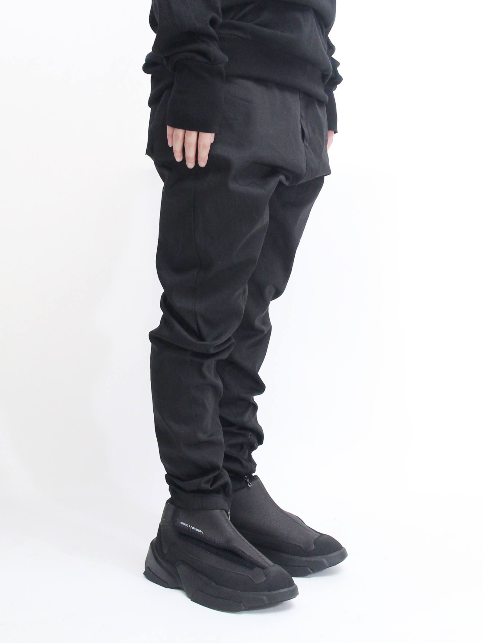 JULIUS - キーストラップ付きクロッチデニム - Crotch Pants With Key Strap | ADDICT WEB SHOP