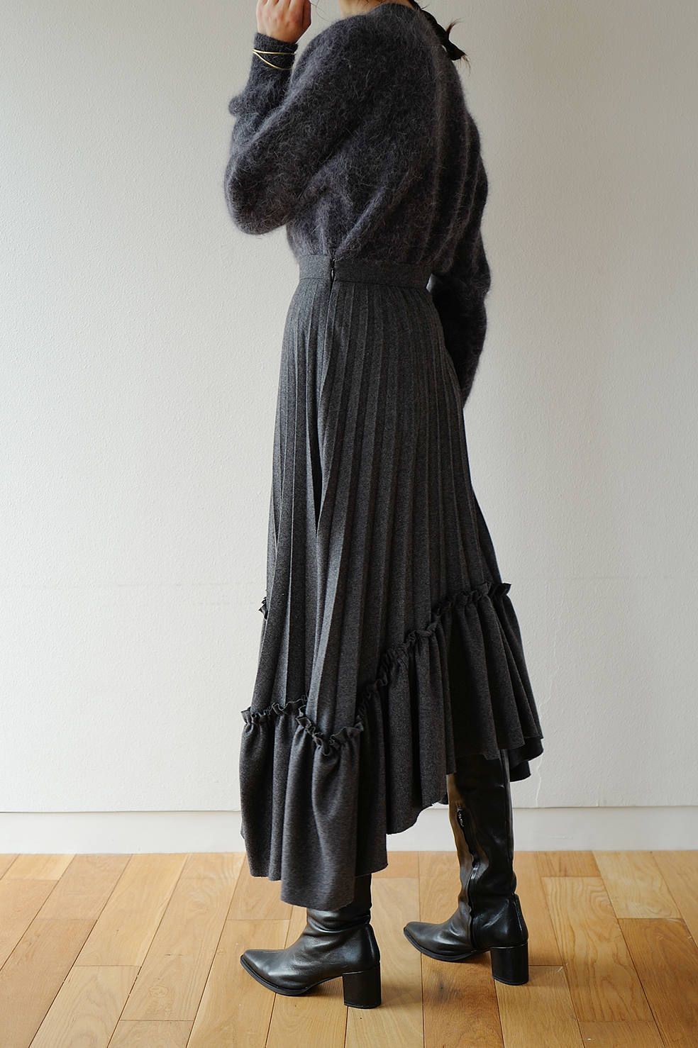 フリルプリーツボリュームスカート -  	 FRILL PLEAT VOLUME SKIRT - GREY