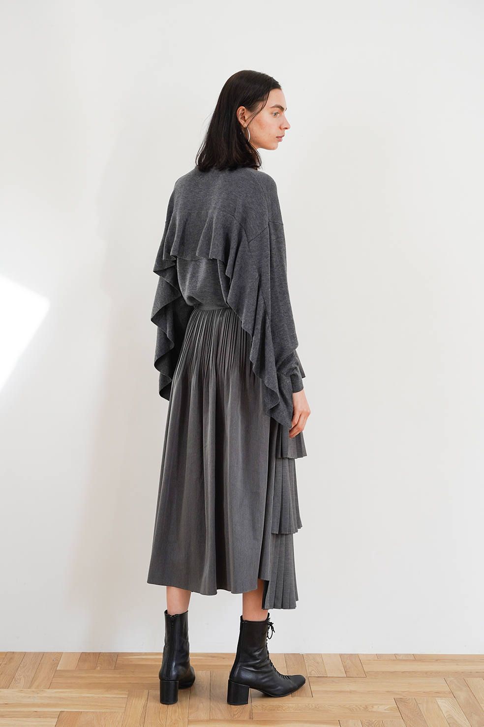 CLANE - バックフリルニットトップス - BACK FRILL KNIT TOPS - GREY