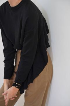 バックフリルニットトップス - BACK FRILL KNIT TOPS - BLACK
