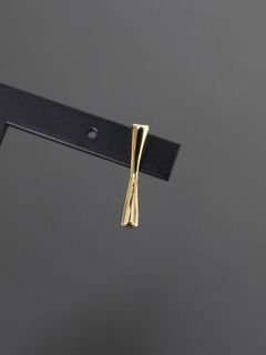 【片耳用】 バトンピアス / サイズS - P107 - GOLD