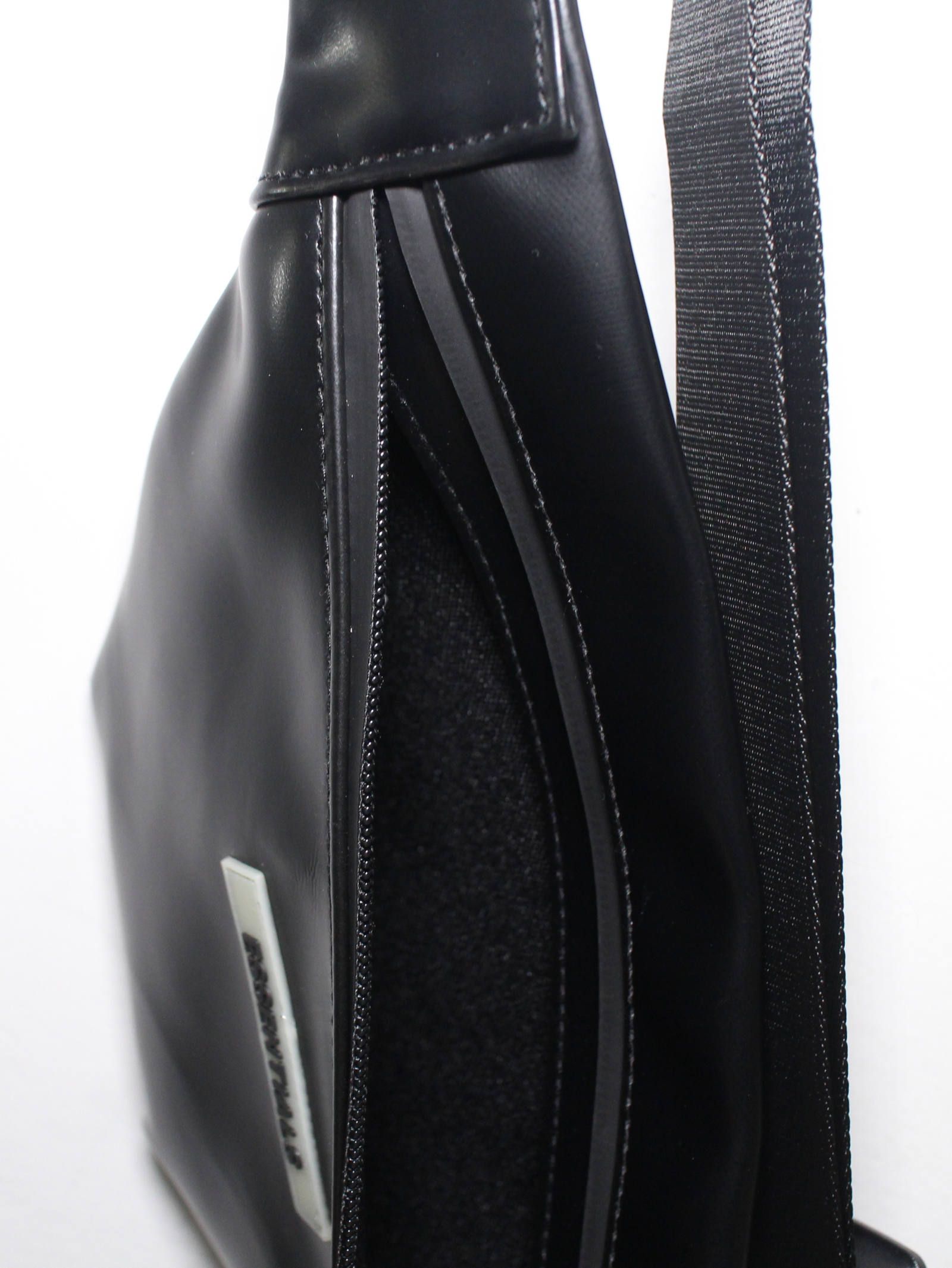 防水ウエストバッグ - Waterproof Sling Bag