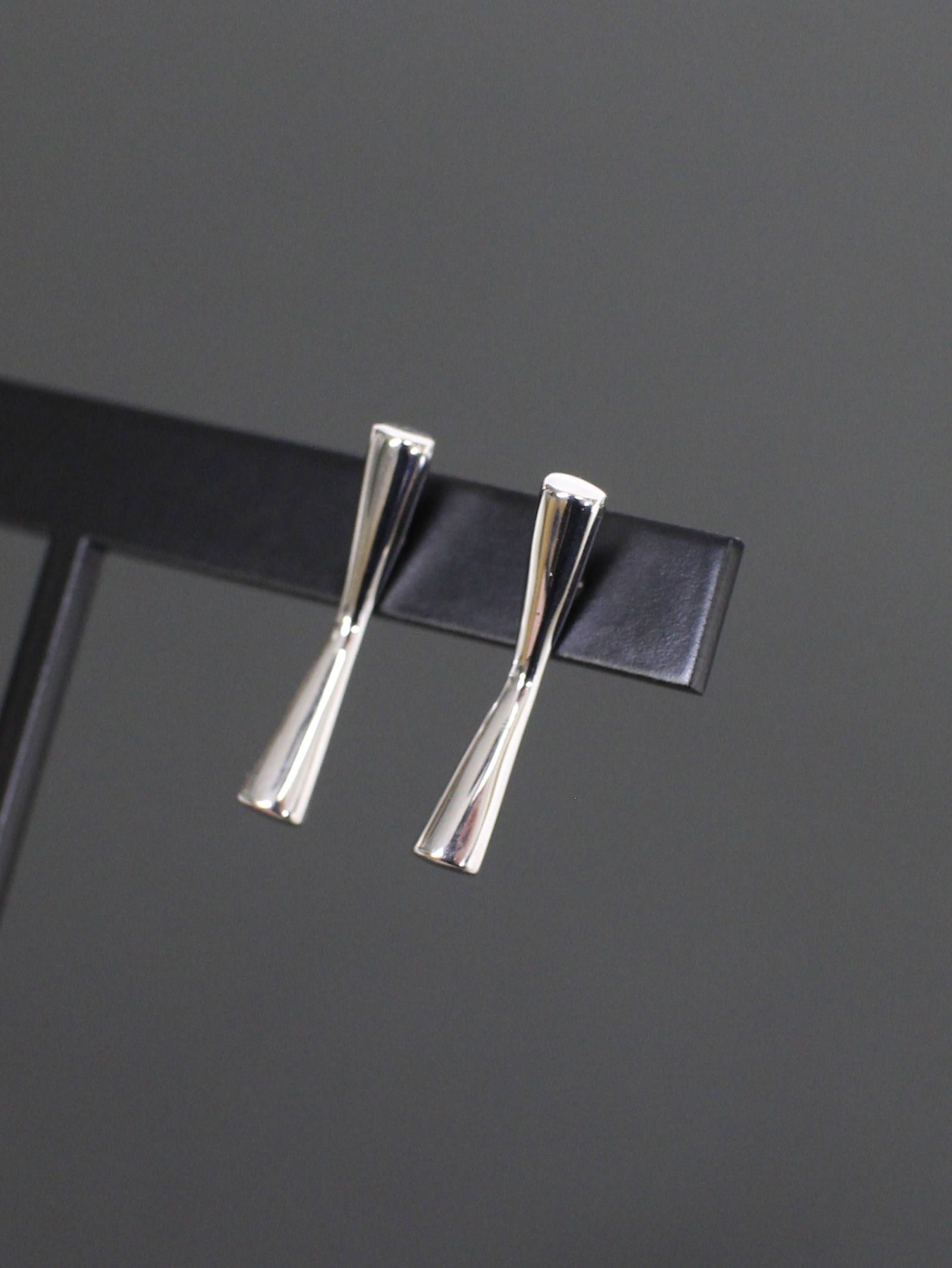 【両耳用】 バトンピアス / サイズS - P107 - SILVER