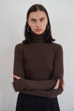 タートルリブニットトップス - TURTLE RIB KNIT TOPS BROWN