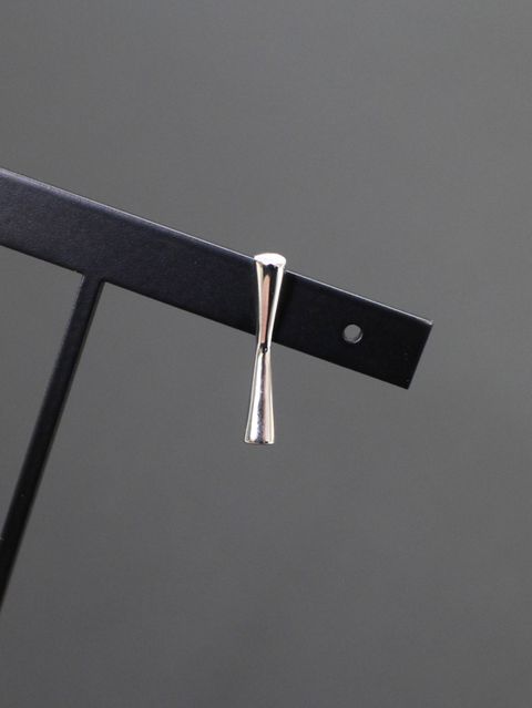 【片耳用】 バトンピアス / サイズS - P107 - SILVER