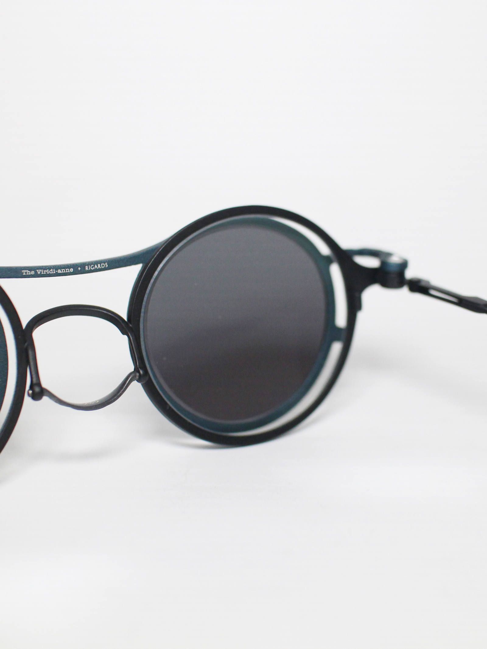 The Viridi-anne - RIGARDS サングラス BLACK×BLACK-BLUE-MIRROR | ADDICT WEB SHOP