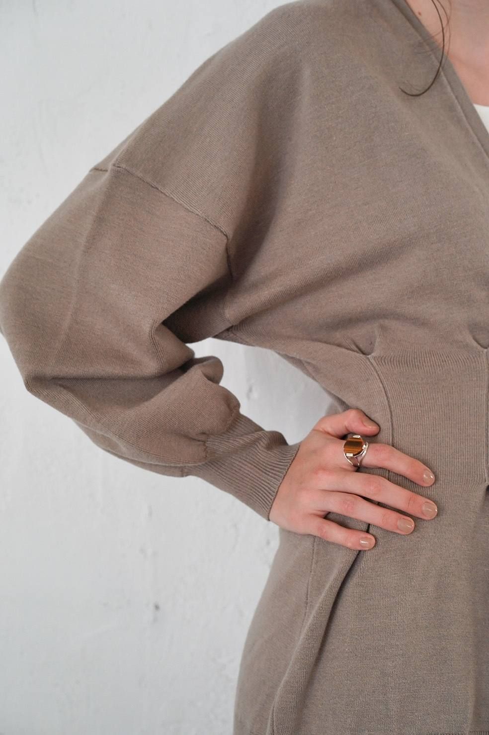 ドルマンウエストシェィプカーディガン - WAIST SHAPE DOLMAN CARDIGAN - BEIGE