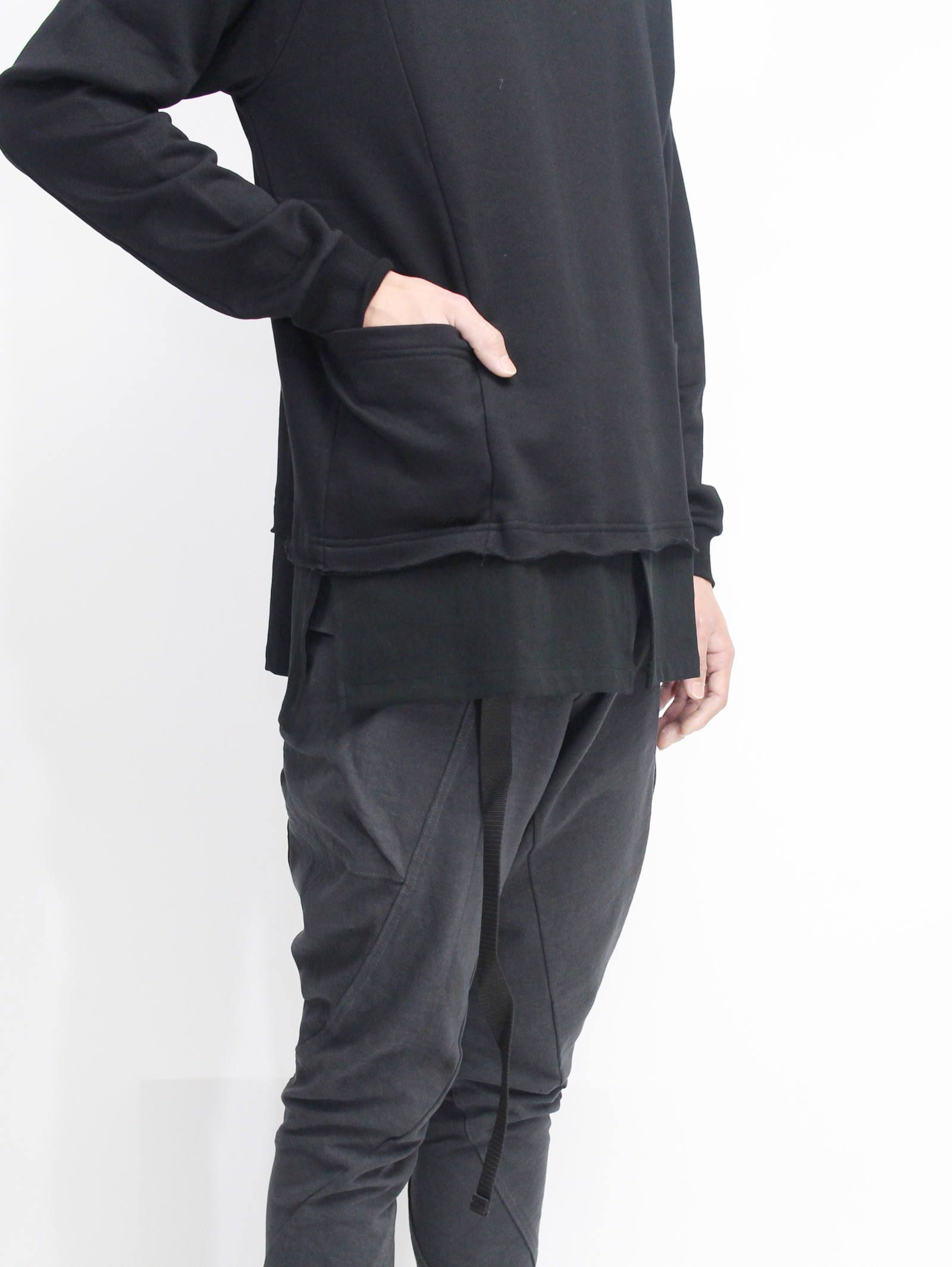 レイヤードデザイン裏毛プルオーバー - BLACK